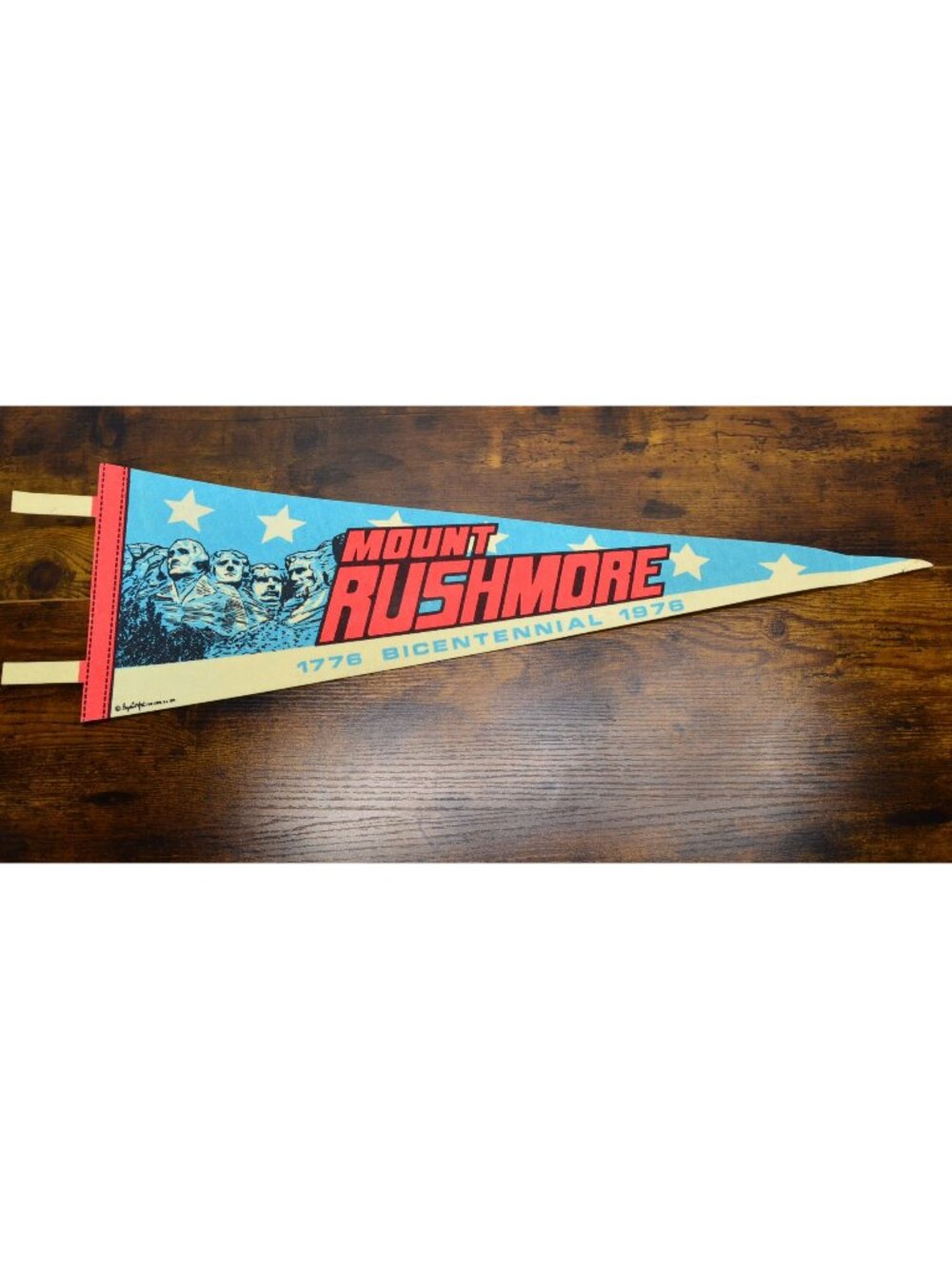 Vintage 1976 Mount Rushmore Bicentennial pennant collectible 25.5 inches